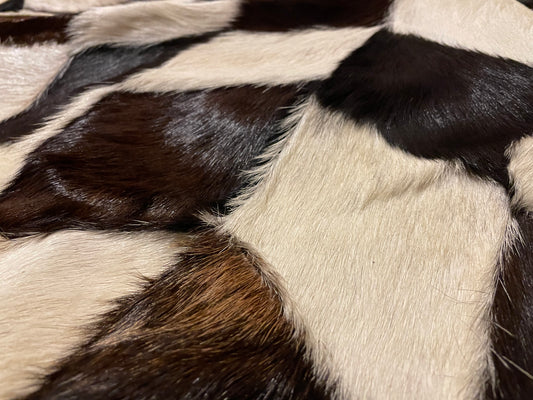 COWHIDE RUG (6)