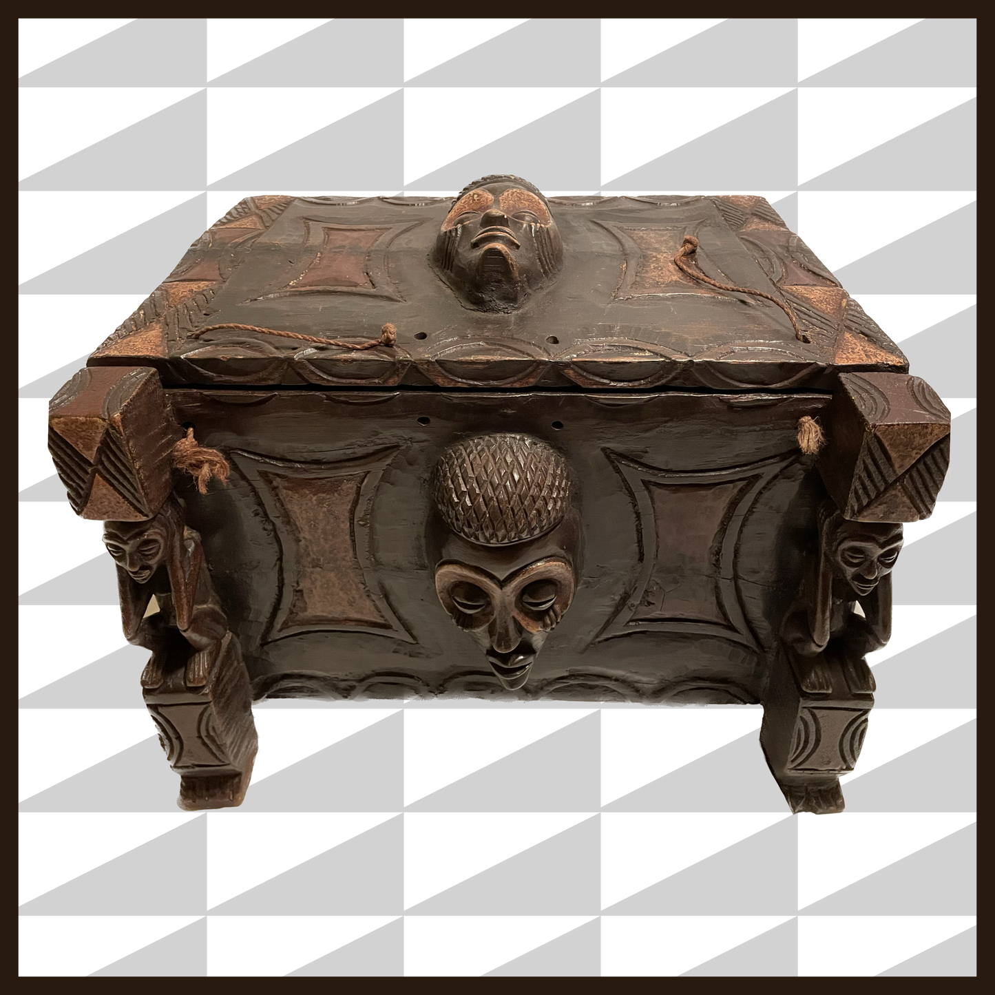 BAKUBA CHEST