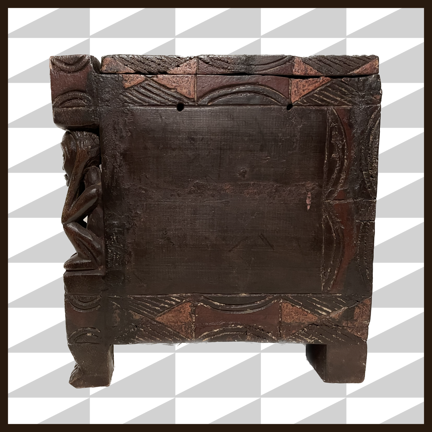 BAKUBA CHEST